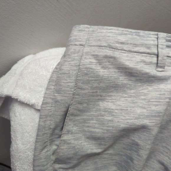 Greg Norman moisture wicking shirts size 40 waist - Picture 6 of 8